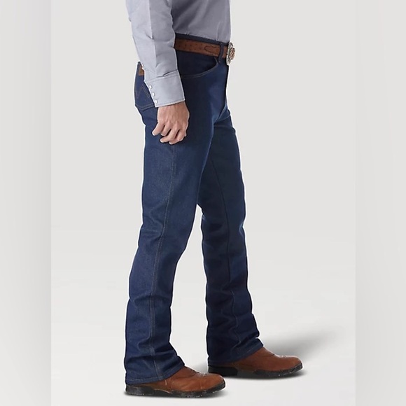 Wrangler Cowboy Cut Boot Jean Rigid - Regular Classic Fit straight 46x30 945NAV - Picture 4 of 16